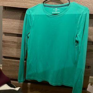 Long sleeve teal top, crew neck, thin top.